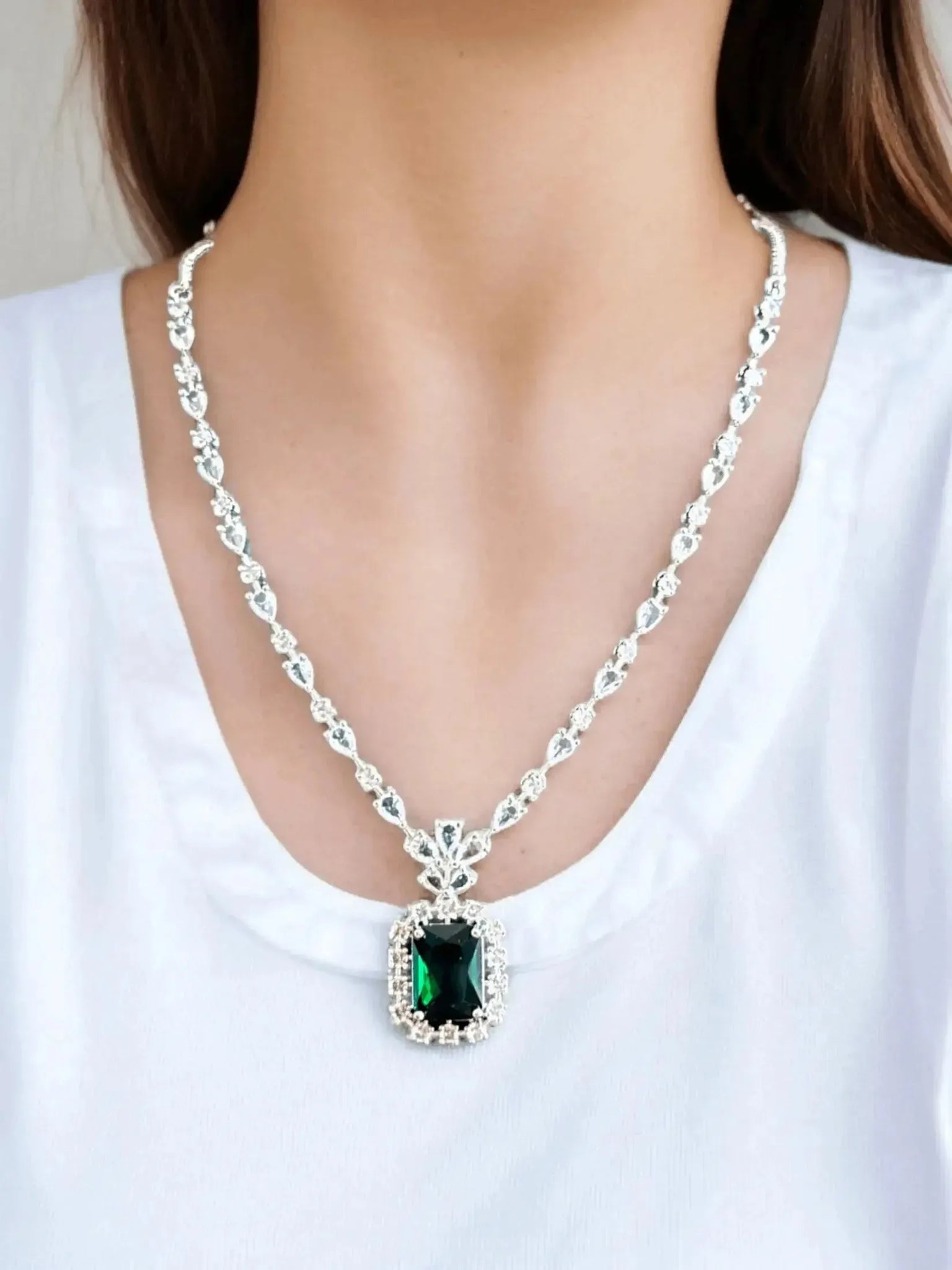 Blue Enigma Necklace Set.